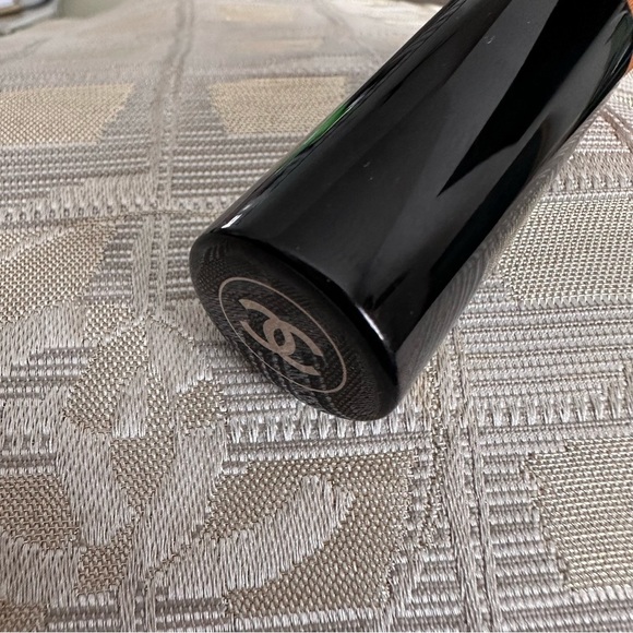 Chanel Mini Foundation Brush | Les Beiges - Picture 4 of 4